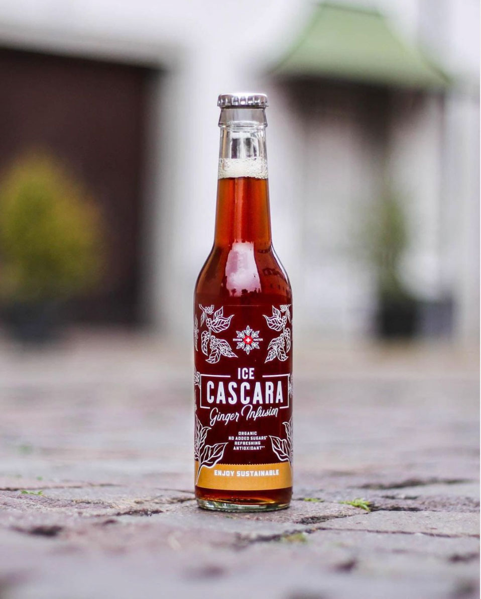 bottle-infusion-of-cascara-residue-of-cafe-value-favouring-circular-economy-and-fair-900px